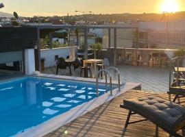 #Roof(pool)garden Private، فندق في Pikérmion