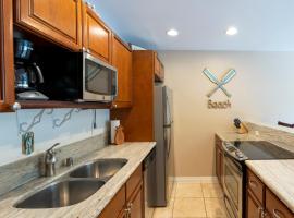 2 Bedroom Kapaa Condo, Pool, AC, Beach Access KK116, hotel din Kapaa