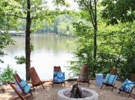 Riverbend Ranch for Family Fun on Smith Lake! Dogs welcome!