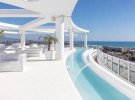 Seaview Luxury with Rooftop Pool, люксовый отель в городе Канет-де-Беренгер
