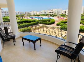 شالية Golden Beach 1, strandhotell i Raʼs Matarma