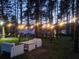 Camping nad Warta, מלון בNowa Brzeźnica