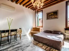 Venice Apartments