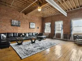 FULLY EQUIPPED FOR THE 2024 NFL DRAFT!!! - Downtown Detroit Loft