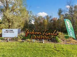 Yukon Trails Campground – hotel z parkingiem w mieście Lyndon Station