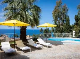 Villa al mare con piscina tra Palermo e Cefalù