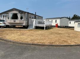 Beautiful caravan in Trecco Bay! 74 sycomore, campsite in Bridgend