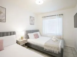 Modern 2 Bedroom in the Heart of Wynwood Art District