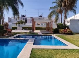 Casa cerca de ex hacienda temixco, готель у місті Morelos