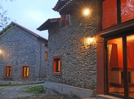 Giusvalla Forest Village: Dego'da bir otoparklı otel