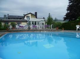 Pension-Elfi, hotel en Maring-Noviand