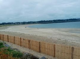 Appartement d'une chambre a Saint Gildas de Rhuys a 100 m de la plage avec vue sur la mer balcon amenage et wifi – hotel w mieście Saint-Gildas-de-Rhuys