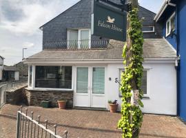 Falcon House, hotel em Tintagel