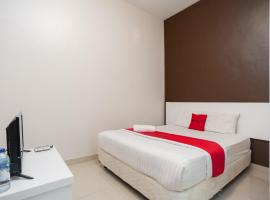 RedDoorz Syariah near Taman Air Mancur Bogor, viešbutis mieste Bogoras