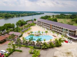 River Palm Hotel and Resort powered by Cocotel, hotel med pool i Bugallon
