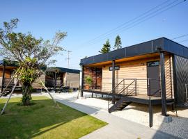 ＨＯＴＥＬ ＬＯＣＡＬ ＢＡＳＥ＜宮古島＞, pet-friendly hotel in Miyako-jima