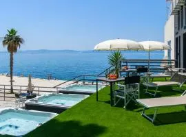 Via Mare Luxury Rooms
