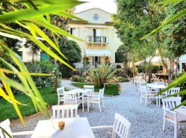 Hotel Club i Pini - Residenza d'Epoca in Versilia – hotel w mieście Lido di Camaiore