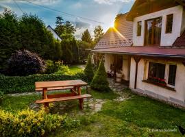 Pokoje pod Krzywym Dachem