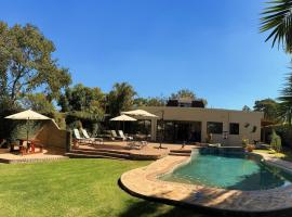 Malcolm Lodge, hotel near Twala Trust Animal Sanctuary, Kingsmead