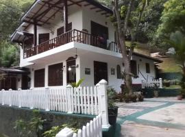 Villa25 Homestay free pick up from the centre, hotel pro pobyt s domácími mazlíčky v destinaci Kandy