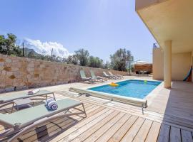 Villa Lurenzu - Maison pour 8 avec vue et piscine, počitniška hiška v mestu Belgodère