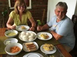 Villa25 Kandy Homestay - free pick up from the centre
