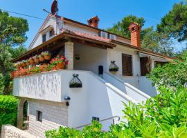 Apartments Marija, отель рядом с аэропортом Losinj Airport - LSZ 