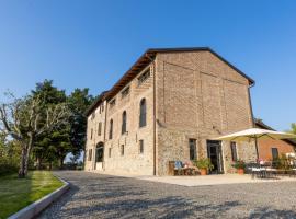 Agriturismo I Tre Colli: Viazzano şehrinde bir çiftlik evi