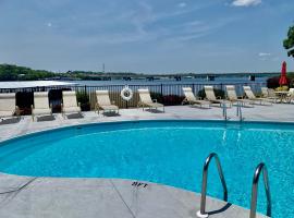 Beautiful Lakefront 3br Private Condo, appartement in Osage Beach
