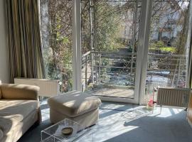 Schöne Wohnung in zentraler Lage im Ruhrgebiet, Hotel in Witten