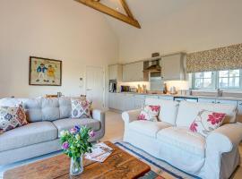 Dairy Lodge, vacation home in Bladon