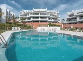 14 Modern apt with terrace & sea view, gym, jacuzzi spa Duquesa, Manilva