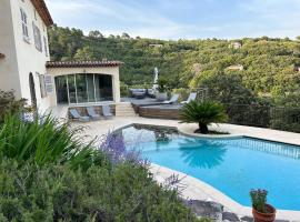 Maison familiale, avec vue imprenable, hótel í Montauroux