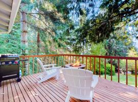Calamity Cabin, hotel with parking in Gig Harbor