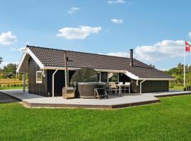 Stunning Home In Spttrup With House A Panoramic View, Ferienhaus in Spottrup