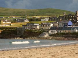 ONeills Apartments, hotel cerca de Ballyheigue Castle Golf Course, Ballyheigue