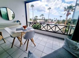 Luxury Ocean View Playa Roca, luxury hotel in Costa Teguise