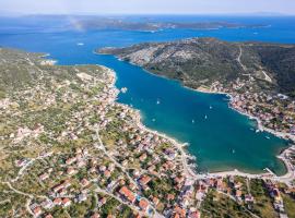 Apartment Mango, hotelli kohteessa Vinišće