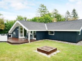 Four-Bedroom Holiday home in Slagelse 2, holiday home in Store Kongsmark