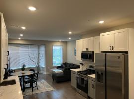 Modern 2BR 2BA Apartment with rooftop in Brewerytown, hotel near Mural Tours, Philadelphia