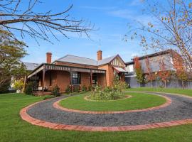 Noble View, holiday home in Bairnsdale