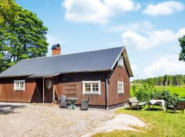 Nice Home In Frgelanda With Kitchen, cabaña o casa de campo en Färgelanda