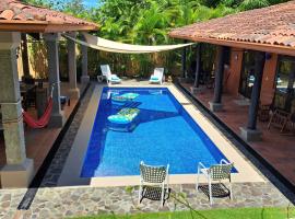 Villa Helena de Hermosa, hotel u gradu 'Playa Hermosa'