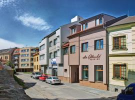 Penzion Na Dlouhé, hotel v destinaci Uherské Hradiště