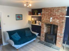 Woodbridge - Cosy little 2-Bed Cottage, hotel in Woodbridge