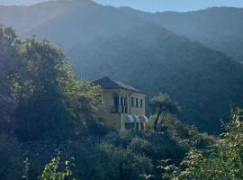 Villa Monte Rosa al Golfo by PortofinoVacanze, casa o chalet en Rapallo