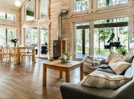 Meretuule Holiday Home, hotel v destinaci Keibu