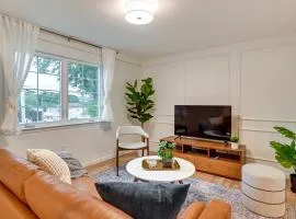 Glen Cove Vacation Rental Less Than 1 Mi to Downtown!