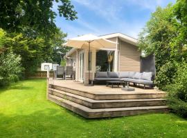 Chalet 505 op Recreatiepark De Wielen, hotell Sint Maartenis